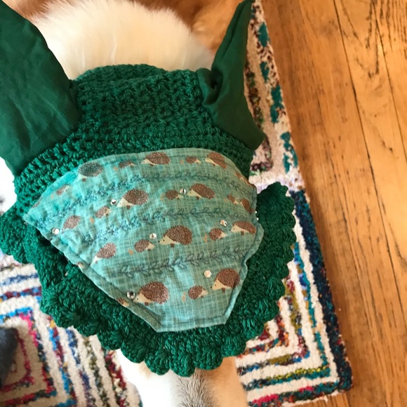 Custom hedgehog earbonnet with svoraski crystals - Picture 2 of 4